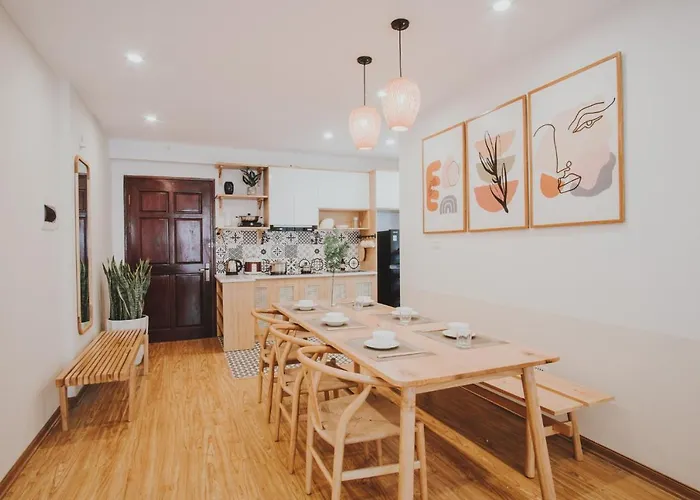 Bunhomestay ☆ Sea-view Bedroom 3br/apt☆netflix+pool☆near Harbour * Ha Long