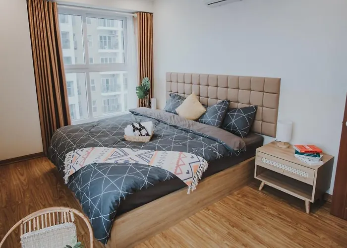 Bunhomestay ☆ Sea-view Bedroom 3br/apt☆netflix+pool☆near Harbour Ha Long