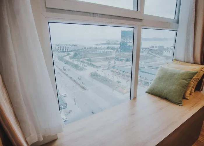 Bunhomestay ☆ Sea-view Bedroom 3br/apt☆netflix+pool☆near Harbour Apartment Ha Long